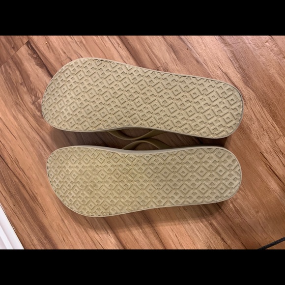🚫SOLD🚫Tory Burch Orange and Tan Sandals - Picture 12 of 15